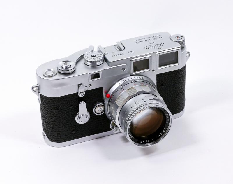 The M3 with its large magnification and chunky 50mm frame-line.