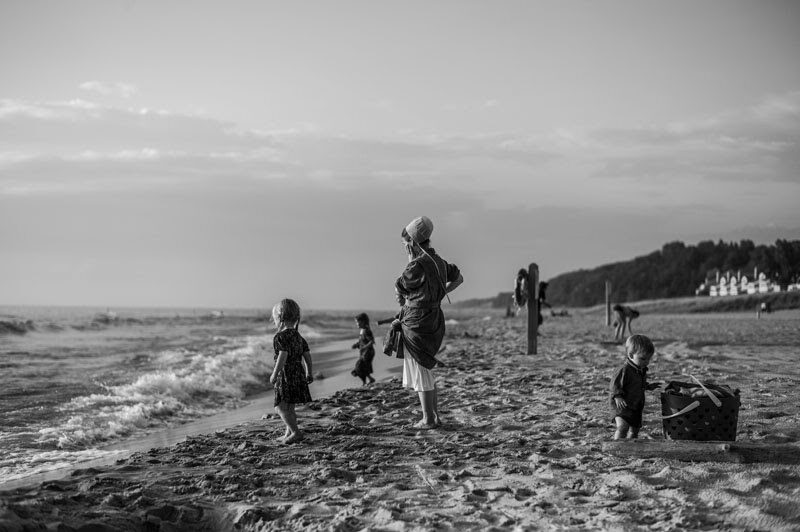 L1010741 2 jpg menonite family