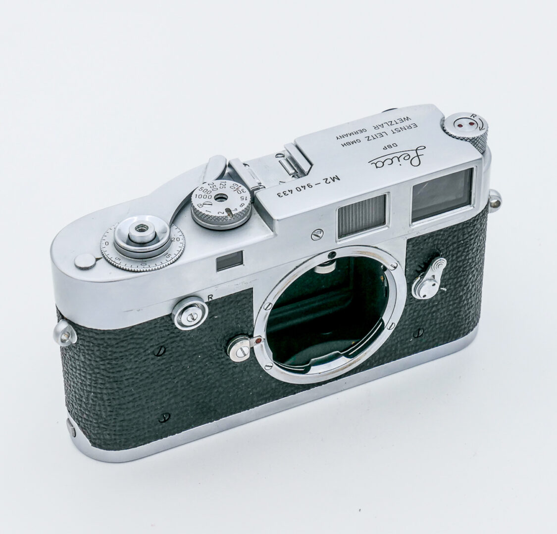 M2 button 940433 1 2