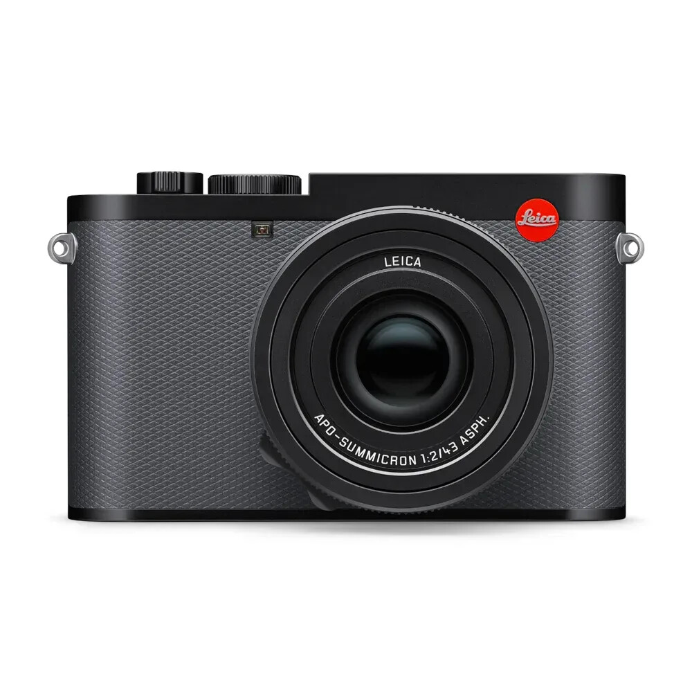 19084 Leica Q3 43 front jpg