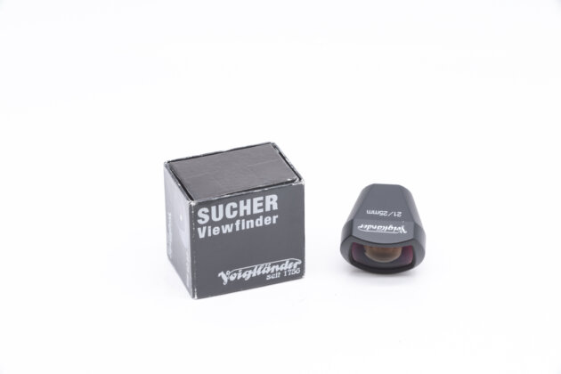 21 25 Voigtlander 1