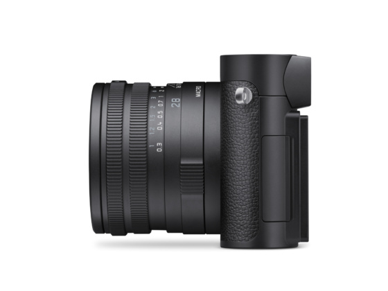 19200 Leica Q3 Monochrom left Hi Res