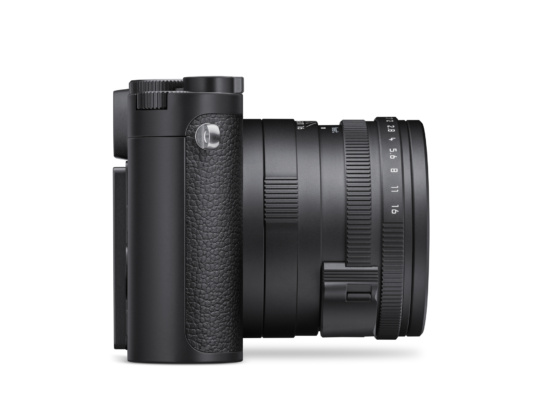 19200 Leica Q3 Monochrom right Hi Res