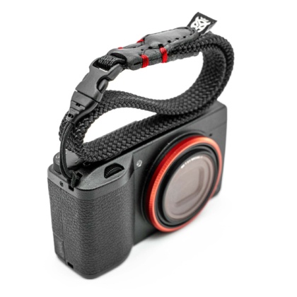 Wristloop black with red accent 6