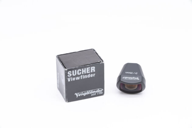 21 25 Voigtlander 1