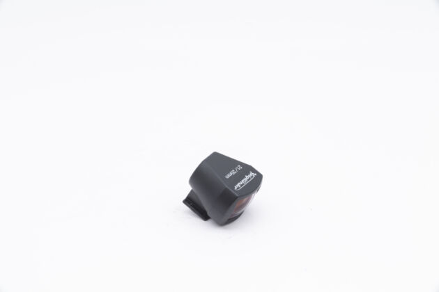 21 25 Voigtlander 4