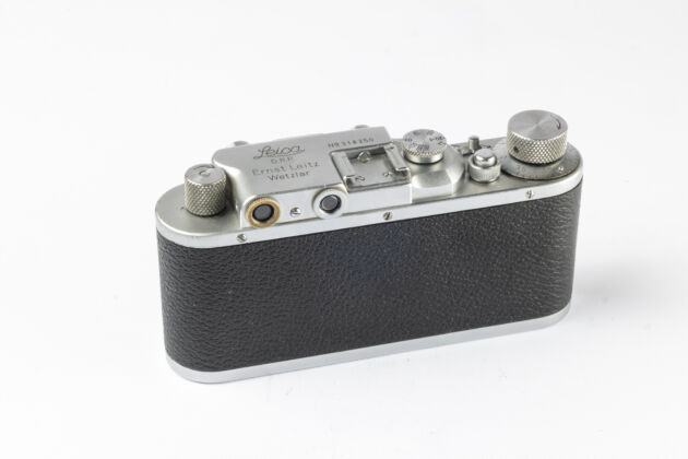 Leica II Silver Chrome 318250 3