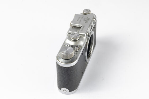 Leica II Silver Chrome 318250 5