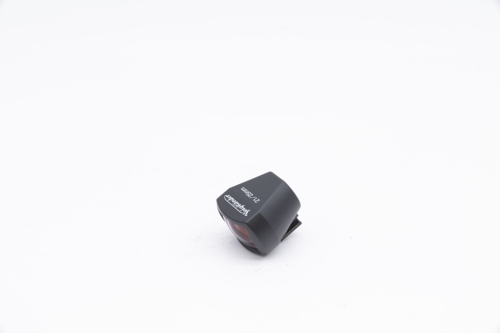 21 25 Voigtlander 2