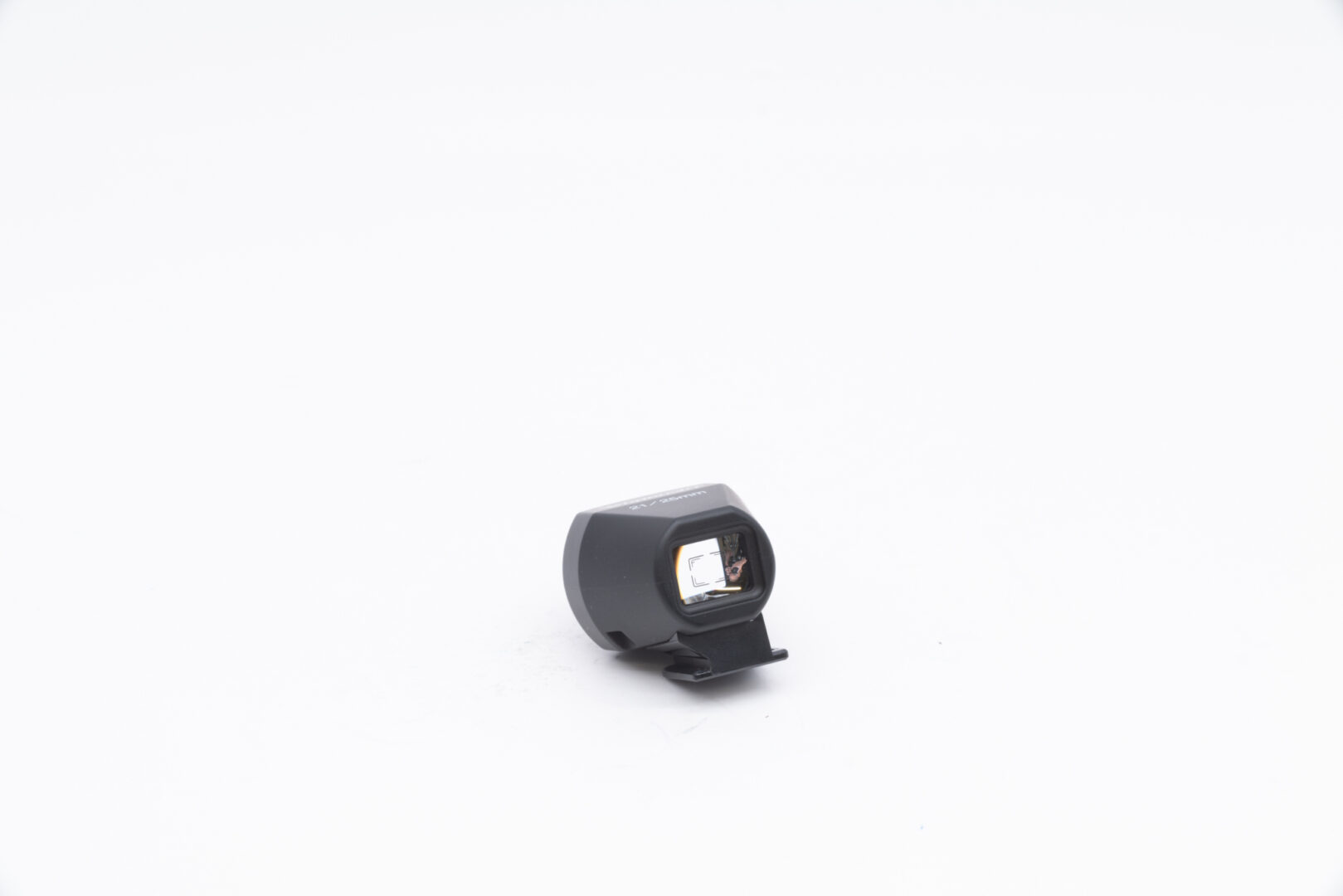 21 25 Voigtlander 3