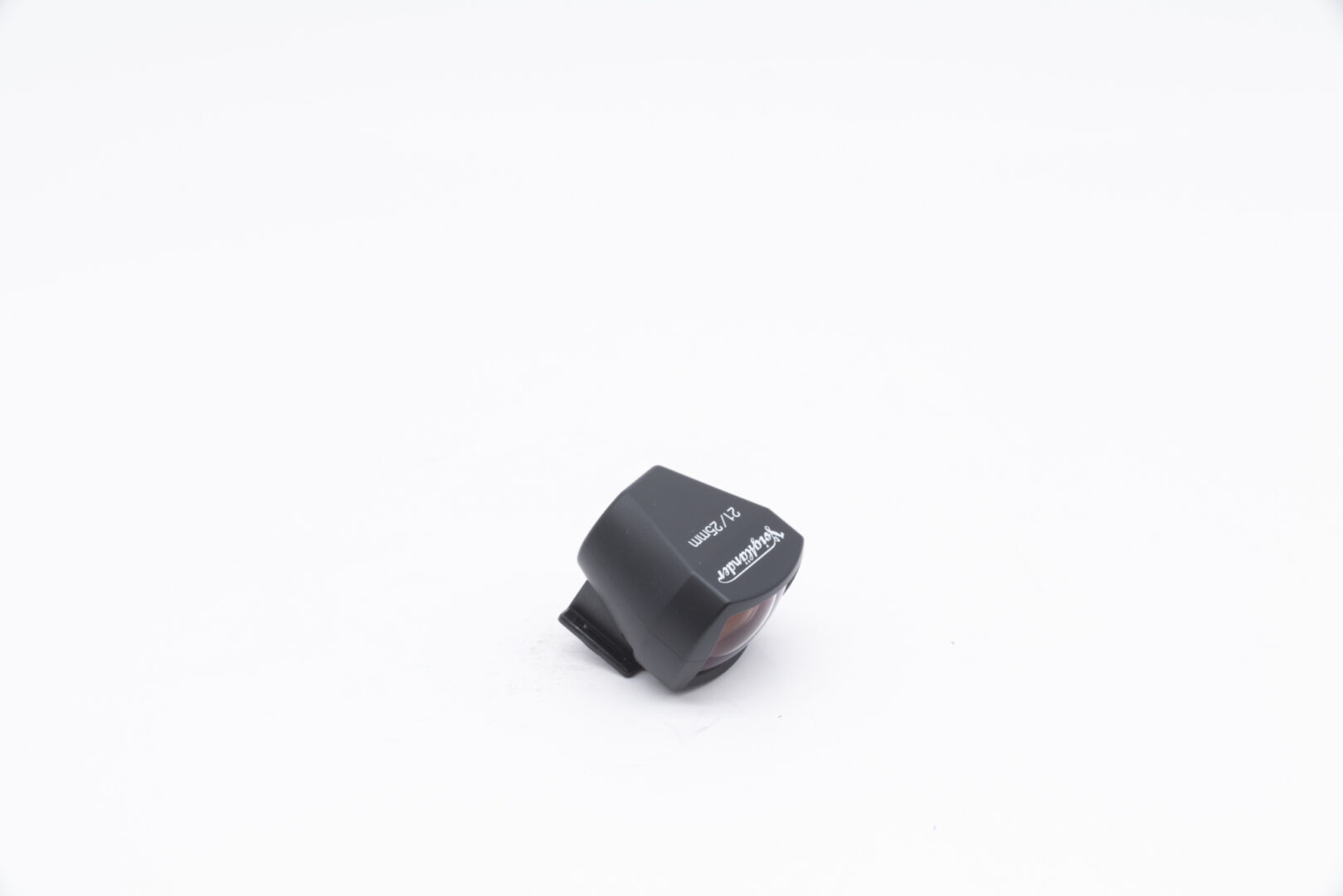 21 25 Voigtlander 4