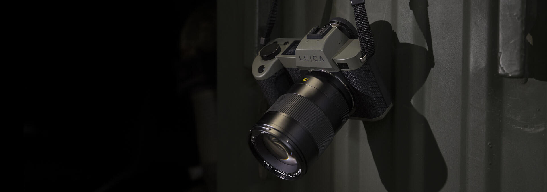 SL2 S Reporter Ambient1 Header 3840x1780px