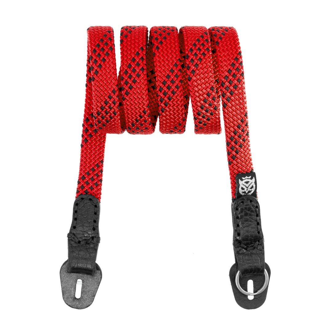 Flat rope red twist
