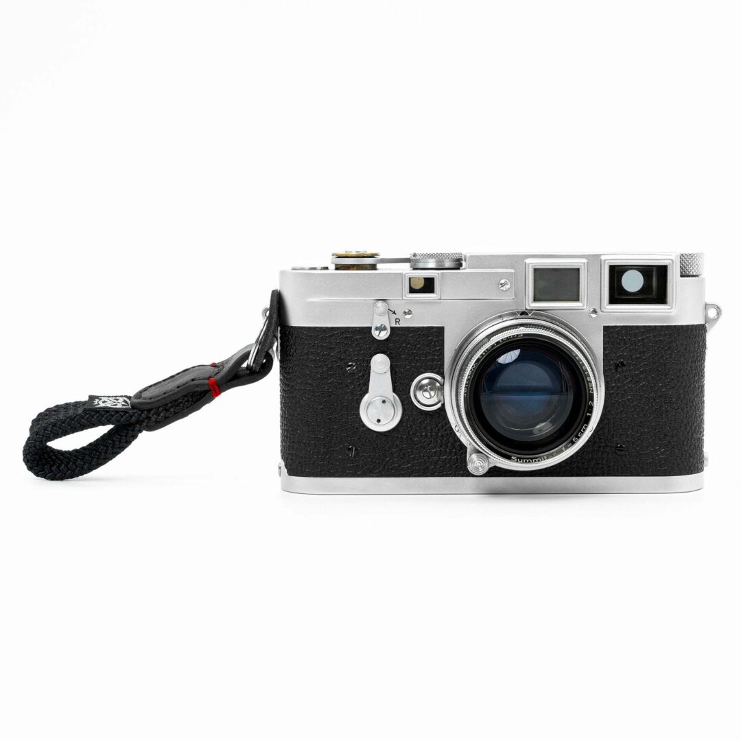 Keychain thumb black with red accent 4