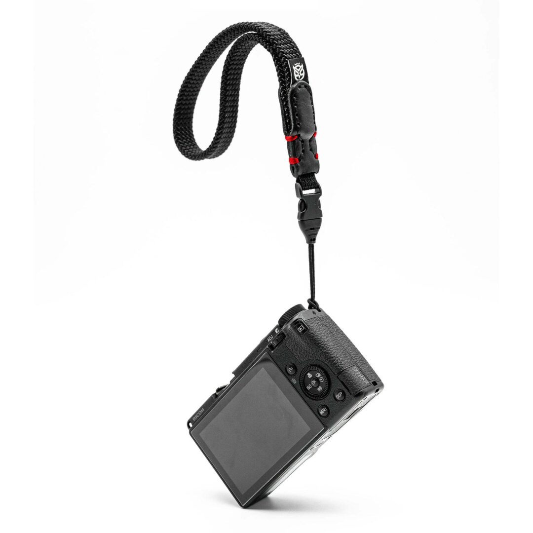 Wristloop black with red accent